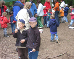 Beim Waldkindergartenfest